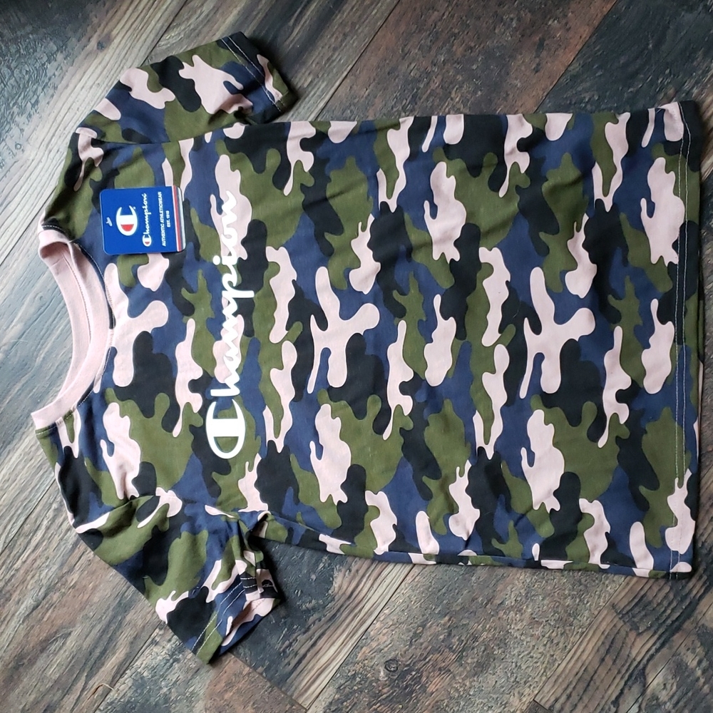 NWT Kids unisex Champion camo shirt